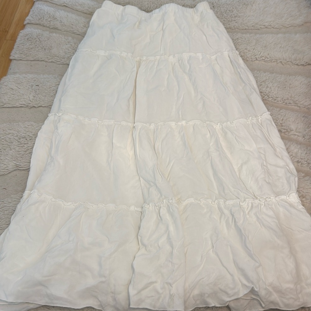 Brandy Melville White Tiered Maxi Skirt
